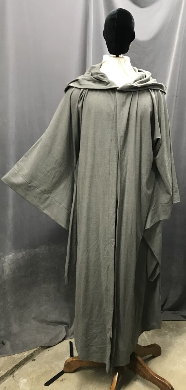 R454 - Lightweight Grey Gandalf Robe w/Pockets, Flared Sleeves, Rope Hook & Eye Clasp