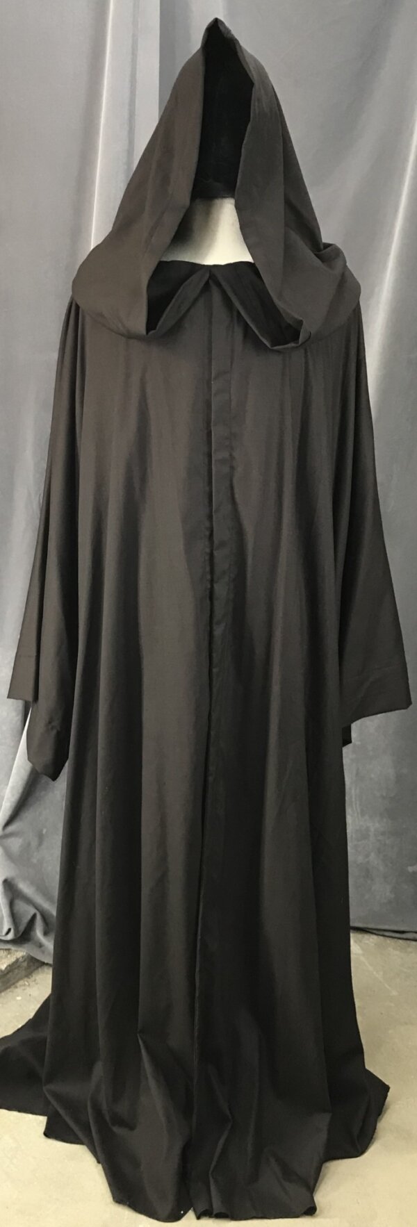 R461 - Washable XXL Seal Brown Jedi Robe with Pockets, Hidden clasp
