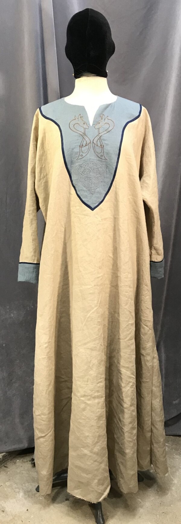 G1024 - Golden Tan Linen Gown w/Pockets, Embroidered Blue Panel, Sleeve Trim